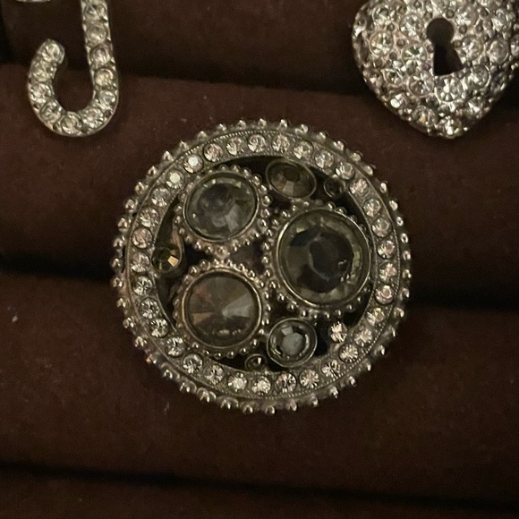 SORRELLI Stunning Silver Light Grey Clear Crystals Swirl Adjustable Ring - Picture 3 of 6